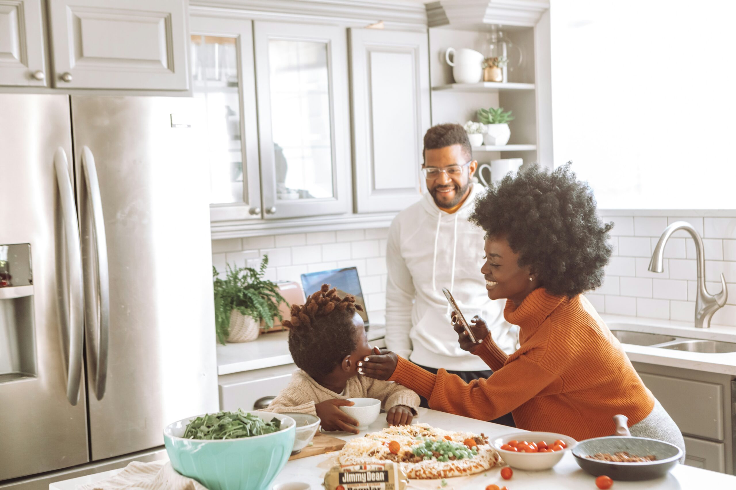 Les défis des familles contemporaines à l’ère du numérique : constats et recommandations