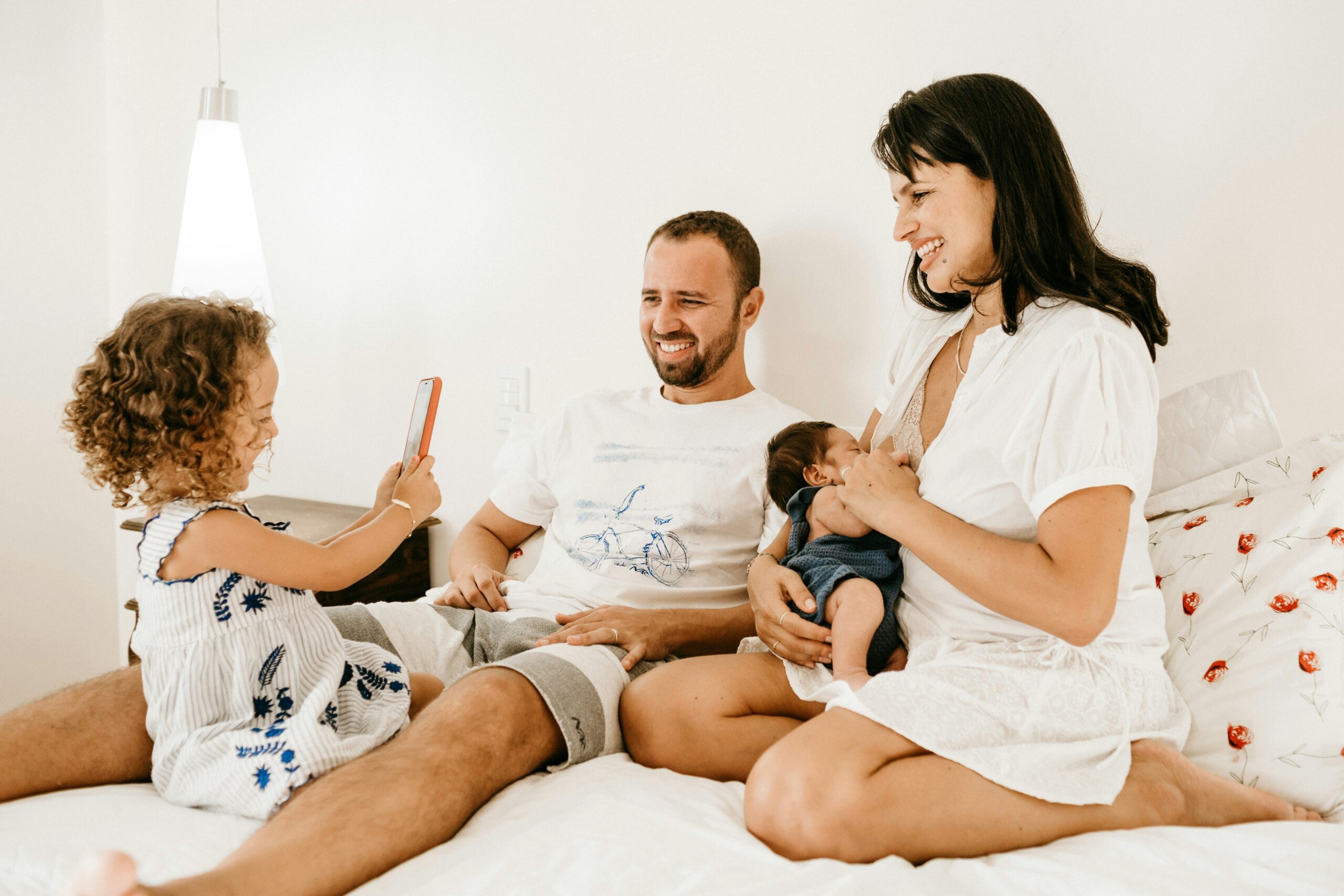 Utilisation des écrans : L’écoute passive et la relation parent-enfant