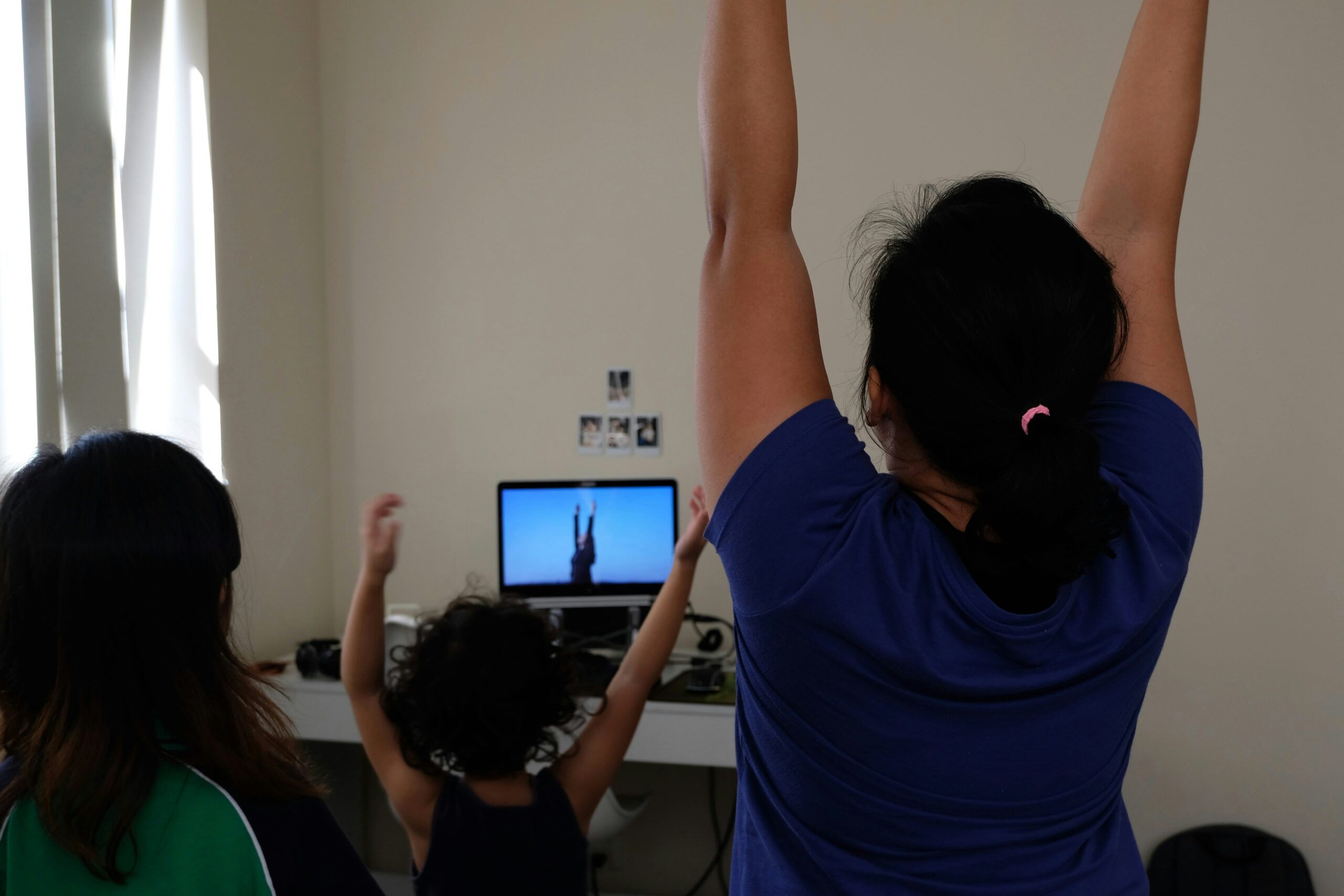 Dynamiques familiales autour des pratiques d’écrans : la relation parents-enfants en question